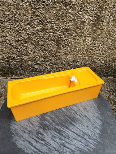 Vintage sindy doll bath - doll,
