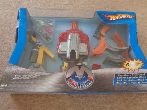 Hot wheels mega micro stunt - micro,