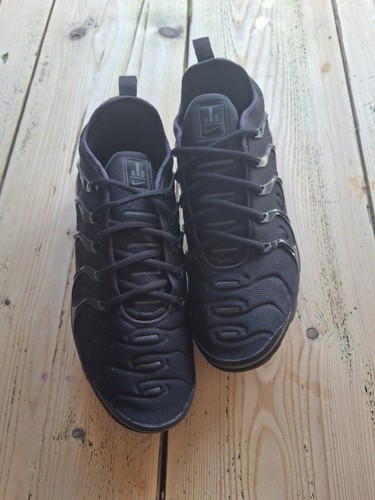Nike vapourmax plus triple - vapourmax,
