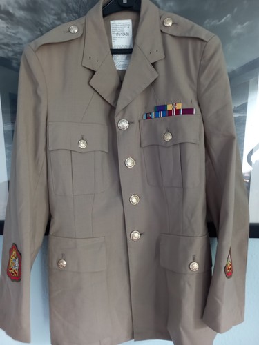 Dress army officer - no,