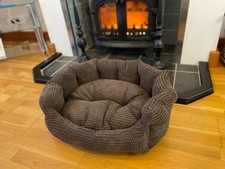 Snug & Cosy Oval pet bed UK