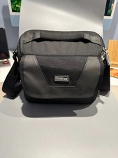 Think Tank Story Teller 5 Messenger Camera bag never used in mint condition
