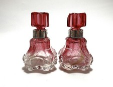 PAIR OF SILVER MOUNTED SCENT BOTTLES / RUBY GLASS HALLMARKED CHESTER 1901 R591/4