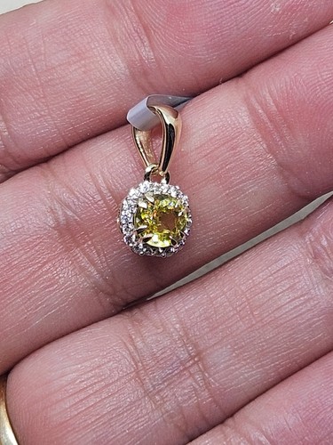 Ambilobe sphene pendant with - sphene,