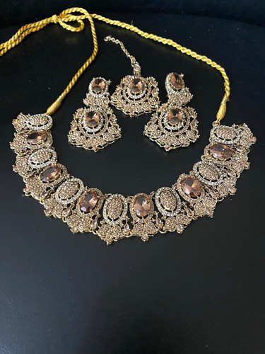 Gold tone pink oval crystal - pink,