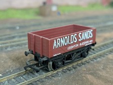 Hornby R717 “Arnold Sands”