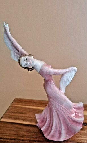 Art deco dancing lady pink - in,