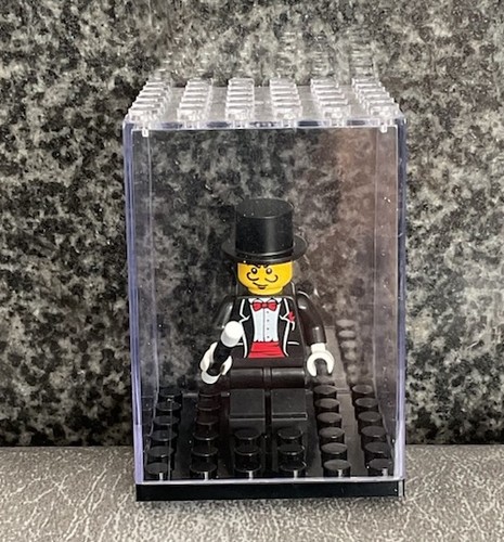 Protective stackable display - protective,