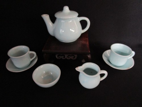 Lovely vintage china childs - lovely,