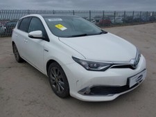 2015 TOYOTA AURIS 1.8 HATCHBACK BUMPER DOORS BOOTLID ENGINE AERIAL BREAKING