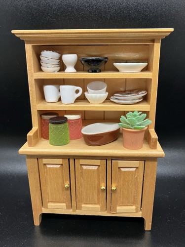 Dolls house scale - house, pine
