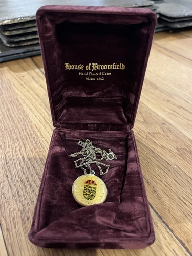 House broomfield boxed - broomfield, hand
