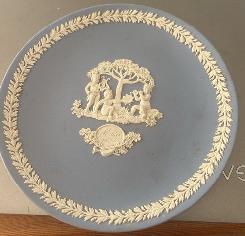 Wedgwood blue jasperware 1984 - jasperware,
