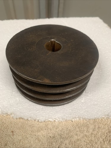 Vee pulley three - vee, groove
