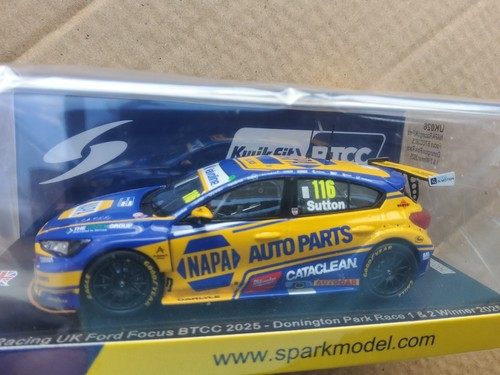 Spark ford focus - 1/43,