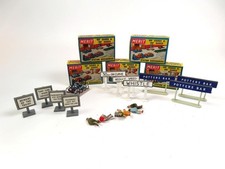 Merit Lot of 6 Station