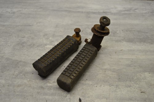 Passenger footpegs pegs