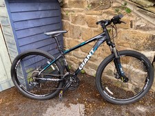 Mens Giant ATX mountain Bike 27.5 Front Shocks Disc Brakes, Frame Size S Used
