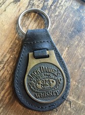  VINTAGE JACK DANIELS WHISKY NO.7 BLACK BRASS & LEATHER  KEYRING