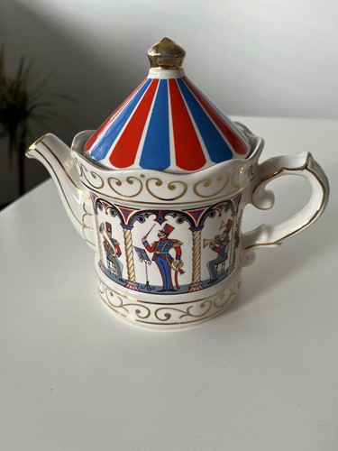 Vintage sadler tea - pot.,