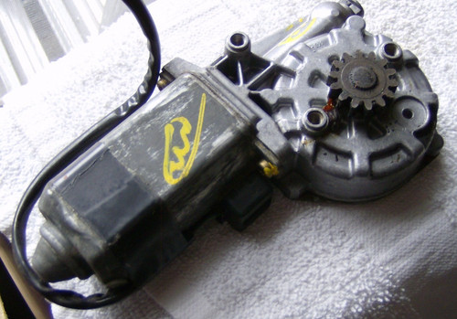 Mercedes w126 drivers door - mercedes,