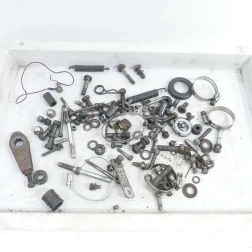 Suzuki 500 screws small - t,