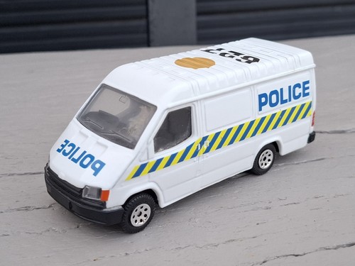 Corgi scale ford transit - scale,