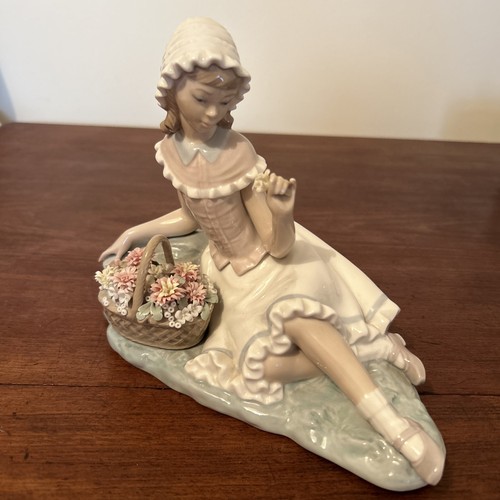 Lladro porcelain figure - figure,
