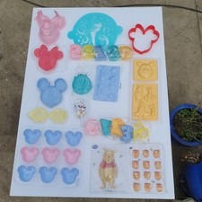 Disney Cakes & Sweets Eaglemoss Cookie Cutters, Stamps & Moulds.