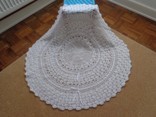 New white baby shawl hand - white,