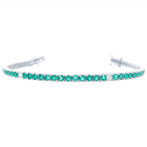 18ct white gold - natural, round