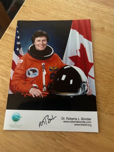 Roberta bondar signed photo - bondar,
