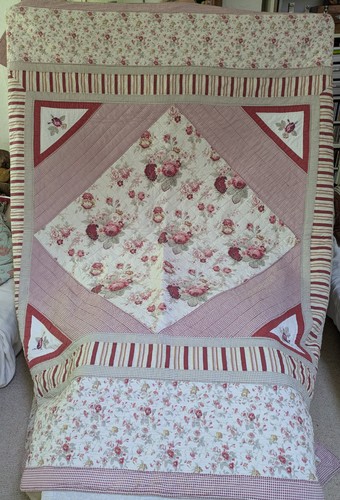 Vintage hand sewn quilted - vintage,