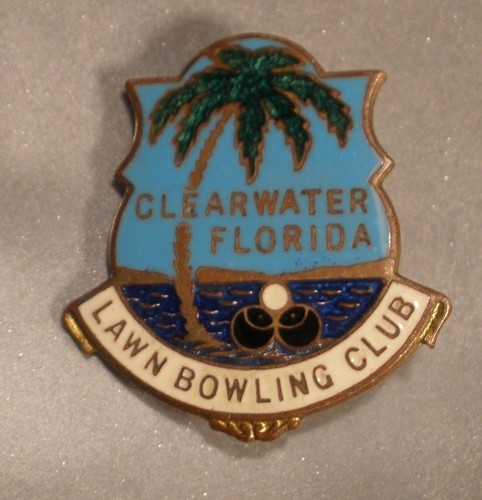 Enamel lawn bowling club pin - club,