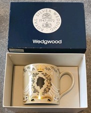 1 pint Mug - Queen Elizabeth II & Prince Philip - Silver Wedding - Wedgwood