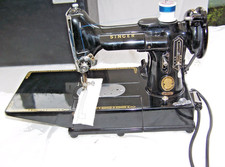 VINTAGE SINGER 222K