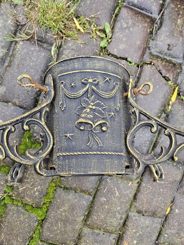 Vintage cast iron christmas - cast,
