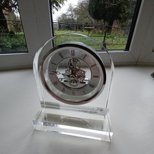 Clear mantel clock with