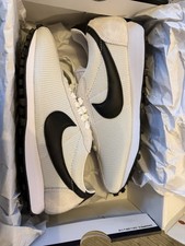 Nike.W LD-1000. White/black