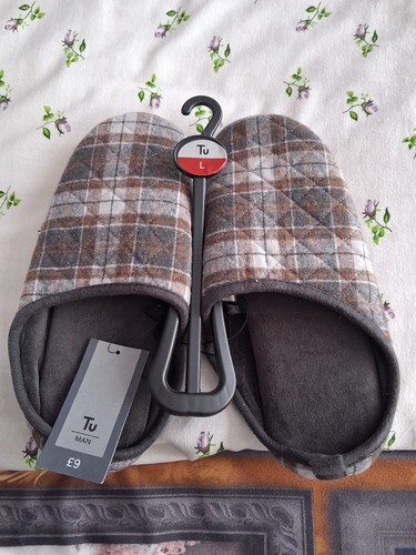 Mens slippers size l - mens,