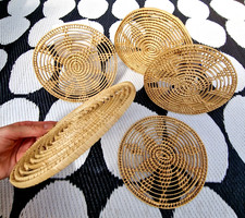 Vintage ' Round Wicker Placemat Plants x5 ' Woven Rattan Straw Wall Hanging ***