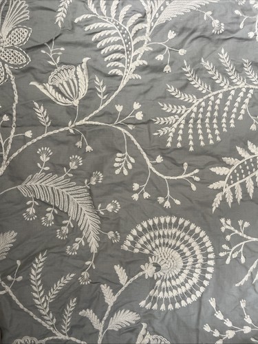 Crewel work fabric - crewel, remnant