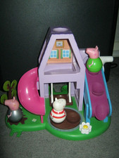 Peppa Pig Wind & Wobble Tree House Playground And 3 Weeble Figures.