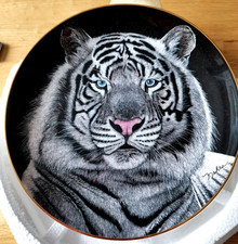 Franklin Mint "White Majesty"