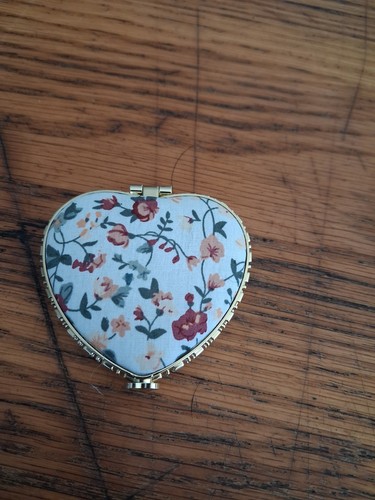 Cream vintage effect heart - effect,