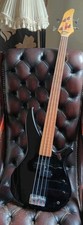 Yamaha Black Fretless  RBX260F