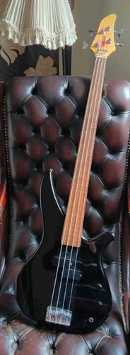 Yamaha black fretless rbx260f - yamaha,