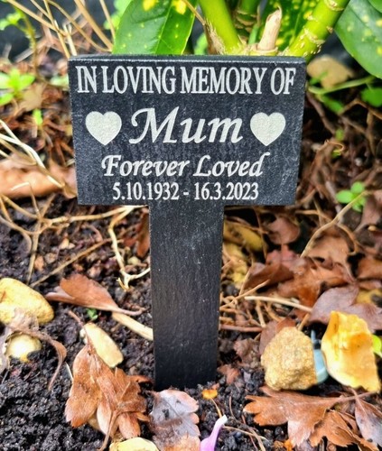 Personalised memorial slate