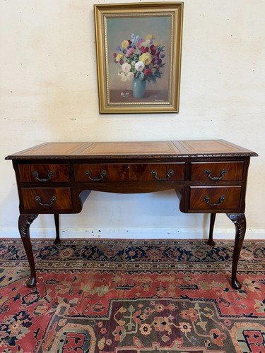 Quality carved mahogany - carved,