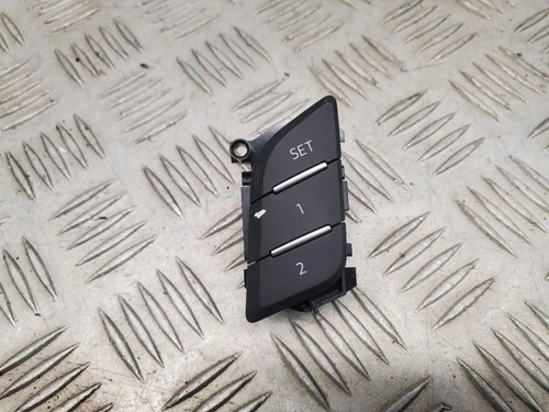 Audi left seat control - 4m,